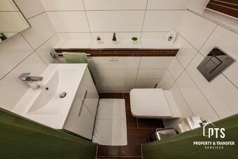 Rekonstruovany dvoupodlažni byt, Kaštel Novi – 70 m od moře!