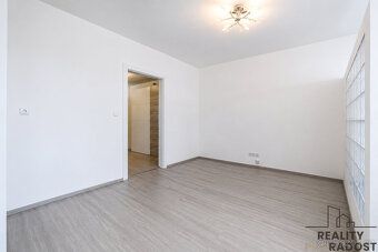 Nabízím k prodeji kompletně zrekonstruovaný byt o dispozici 