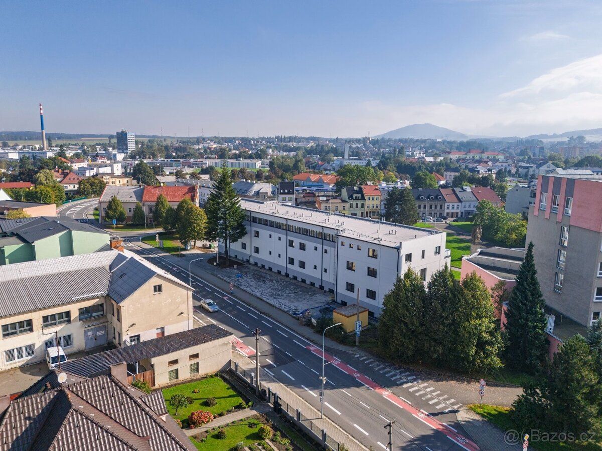 Nabízím k pronájmu parkovací stání na ulici Palackého v Nové