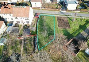 Jedná se o ½ podíl na zahradě (plocha na prodej cca 191 m²).