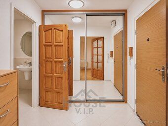 Ev.č. 01704 Nově nabízíme k prodeji krásný, světlý byt v oso