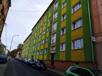 Pronajmu byt 2+1, 52 m2 na přízemí v Sadové ul. 10 v Aši. By