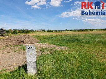 Stavební pozemek 667 m and sup2; v obci Sýčina klidné bydlen
