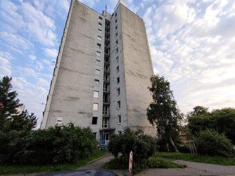 Nabízíme k pronájmu hezký byt o dispozici 2+1 a výměře 49 m2