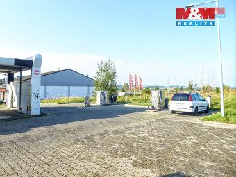 Prodáme hojně využívanou myčku v obchodní zóně v Ostrově. Př