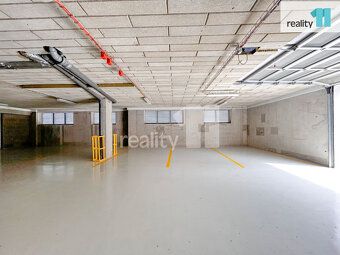 Parkovací kryté stání s kamerovým zabezpečením, centrum Libe