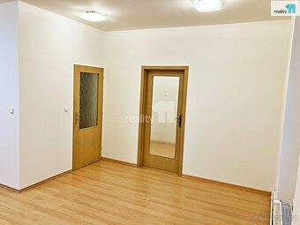 Cena včetně provize, právního a realitního servisu., Reality