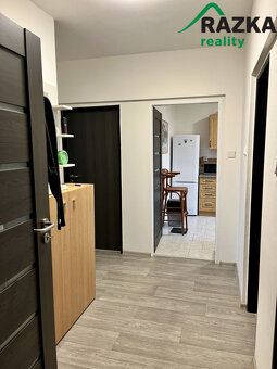 Nabízíme k pronájmu byt o velikosti 1+1 v patře rodinného do