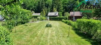 Prodej zahrady 470 m² s podsklepenou chatou, pergolou a zahr