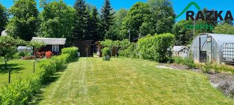 Prodej zahrady 470 m² s podsklepenou chatou, pergolou a zahr