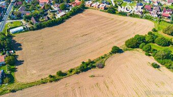 Nabízíme k prodeji pozemek o celkové výměře 6 520 m² v katas