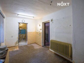 Nabízíme k prodeji dům z roku 1800, který se nachází na ulic