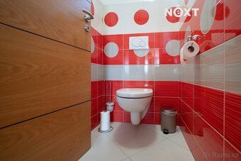 Nabízíme k prodeji prostorný rodinný dům na adrese J. Dietri