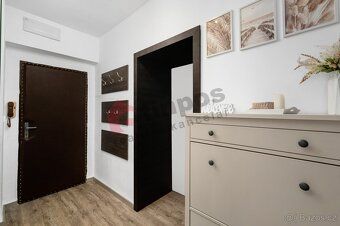 Nabízíme k prodeji prostorný byt o dispozici 3+kk a podlahov