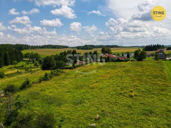 Nabízíme k prodeji dvě stavební parcely v obci Šubířov. Prům