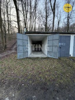 Nabízíme k prodeji garáž s nadstandartními rozměry, která po