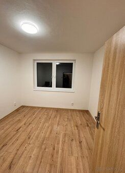 Nabízíme k prodeji byt o dispozici 2+kk v Městci Králové. Je
