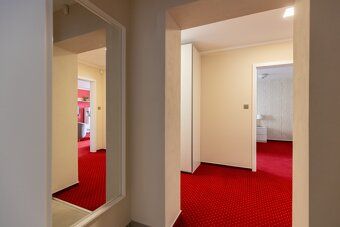 Nabízíme pronájem zařízeného apartmánu 2+1 v blízkosti centr