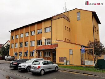 +popl. 1250, Prostory 15 m2, volné po dohodě, odměna RK 5.24