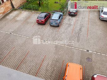 +popl. 1250, Prostory 15 m2, volné po dohodě, odměna RK 5.24