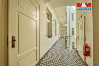 Nabízíme k prodeji byt 2+1 o velikosti 65 m² v atraktivní lo