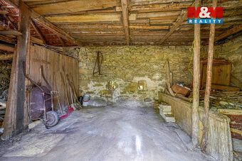 REZERVOVÁNO! Na prodej nabízíme samostatně stojící chalupu v