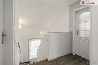 , V oblíbené a vyhledávané obci Jenišov, jen několik minut o