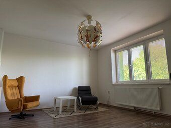 Exkluzivně pronajmu byt o dispozičním uspořádání 2+1. Byt je