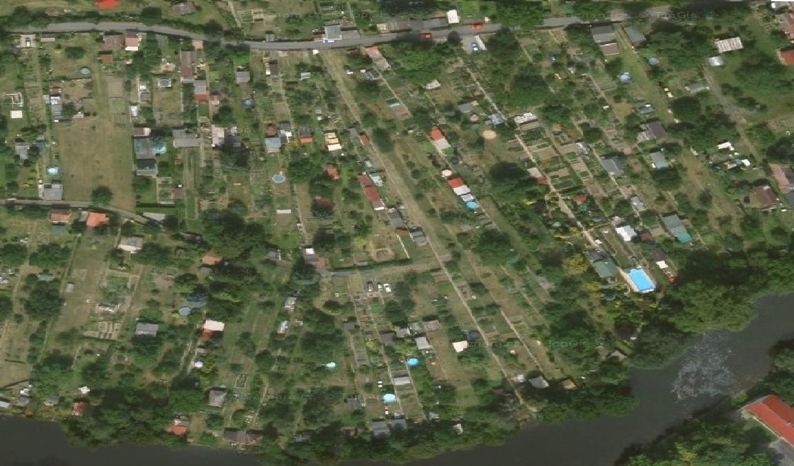 Prodej zahrady 342m2, Na Losech v Lounech. Prodej upravené z
