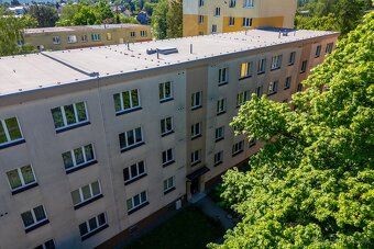 Slunný byt 1+1 s lodžií | Ostrava-Poruba | Bez RK
Jako přímý