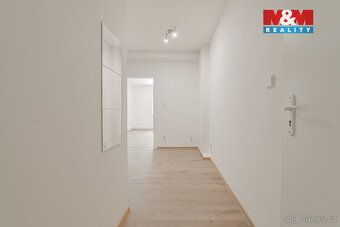 Nabízíme k prodeji byt 1+1 o velikosti 35 m2 v přízemí rodin