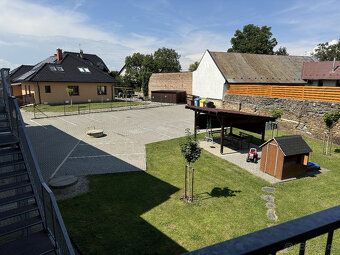 Nabízím k pronájmu pěkný patrový byt 2+1 v Bukovanech u Olom