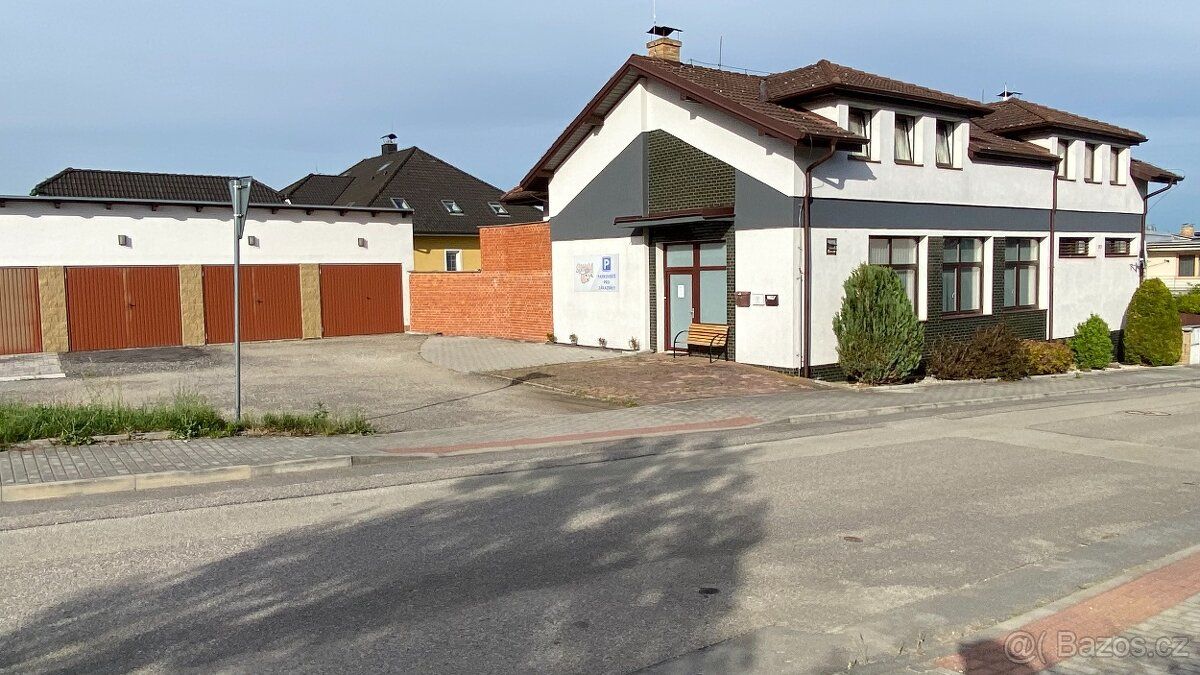 Pronajmeme ve Zlivi zajímavé obchodně - výrobní prostory v s