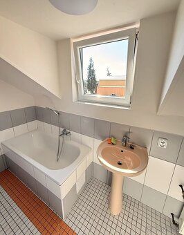 Moderní mezonet 2+kk (46 m²) k pronájmu – Říčany u Prahy, u 