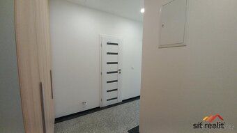 Světlý byt po celkové rekonstrukci o velikosti 2+kk, 45m2 se