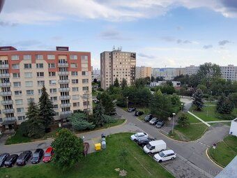 -- Nabízím k pronájmu byt 2kk o rozloze 43m2, v 6.patře s vý