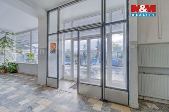 Pronájem komerčních prostor – 38 m² na autobusovém nádraží v