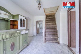 Cena k jednání. Na prodej rodinný dům v klidné části obce Pl