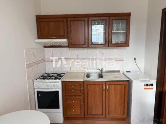 Nabízíme k podnájmu družstevní byt o dispozici 2+1 a výměře 