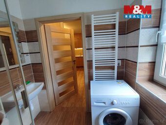 Nabízíme k pronájmu útulný byt 1+kk v klidné části Třince. T