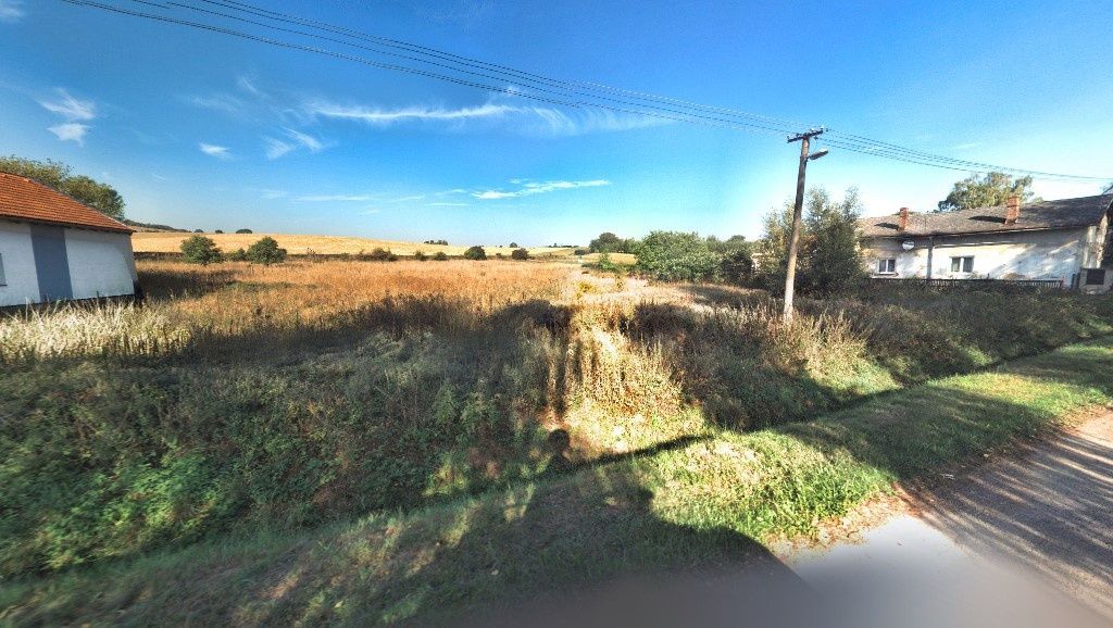 K prodeji stavební pozemek o velikosti 5758 m² v části obce 