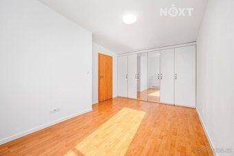 Nabízíme k pronájmu moderní rodinný dům o dispozici 4+kk se 