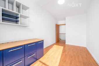 Nabízíme k pronájmu moderní rodinný dům o dispozici 4+kk se 