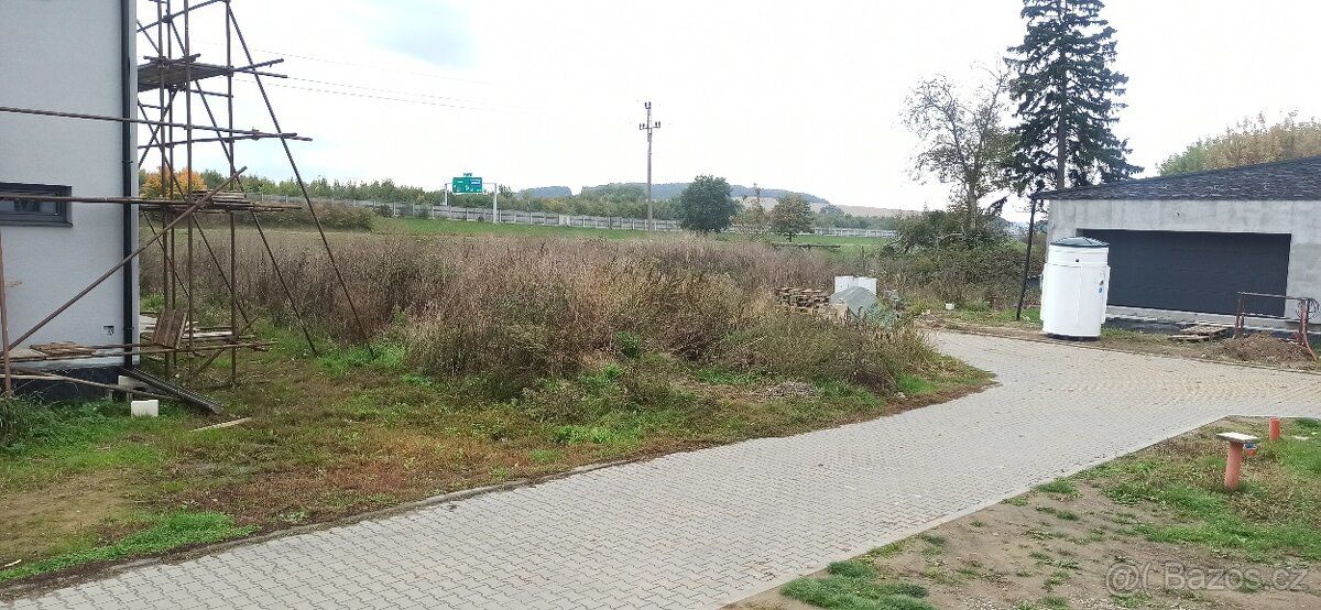 Zprostředkujeme prodej stavebního pozemku o rozloze 799m² v 