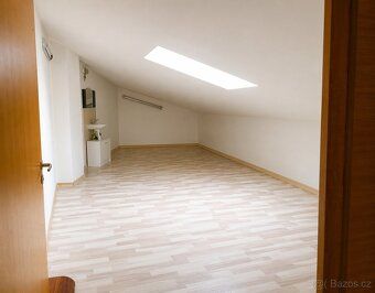 Luxusní pronájem mezonetového bytu 3+1, 95 m² – nádherné cen