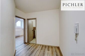Nabízíme k prodeji moderní podkrovní byt 3+KK o rozloze 63 m