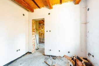 Nabízíme k prodeji dvoupodlažní samostatně stojící RD 4+ kk 
