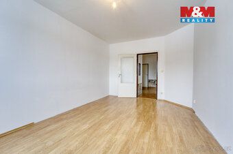 Toužíte po klidném bytě blízko přírody a s pohodlím města? N
