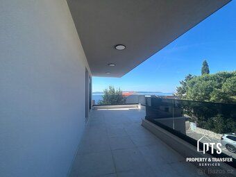 Prodává se nově postavený dvoupokojový penthouse, Trogir, Či