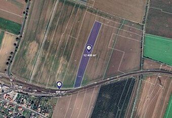 Obec Černouček, nedaleko Roudnice n.L 30km od Prahy, nedalek